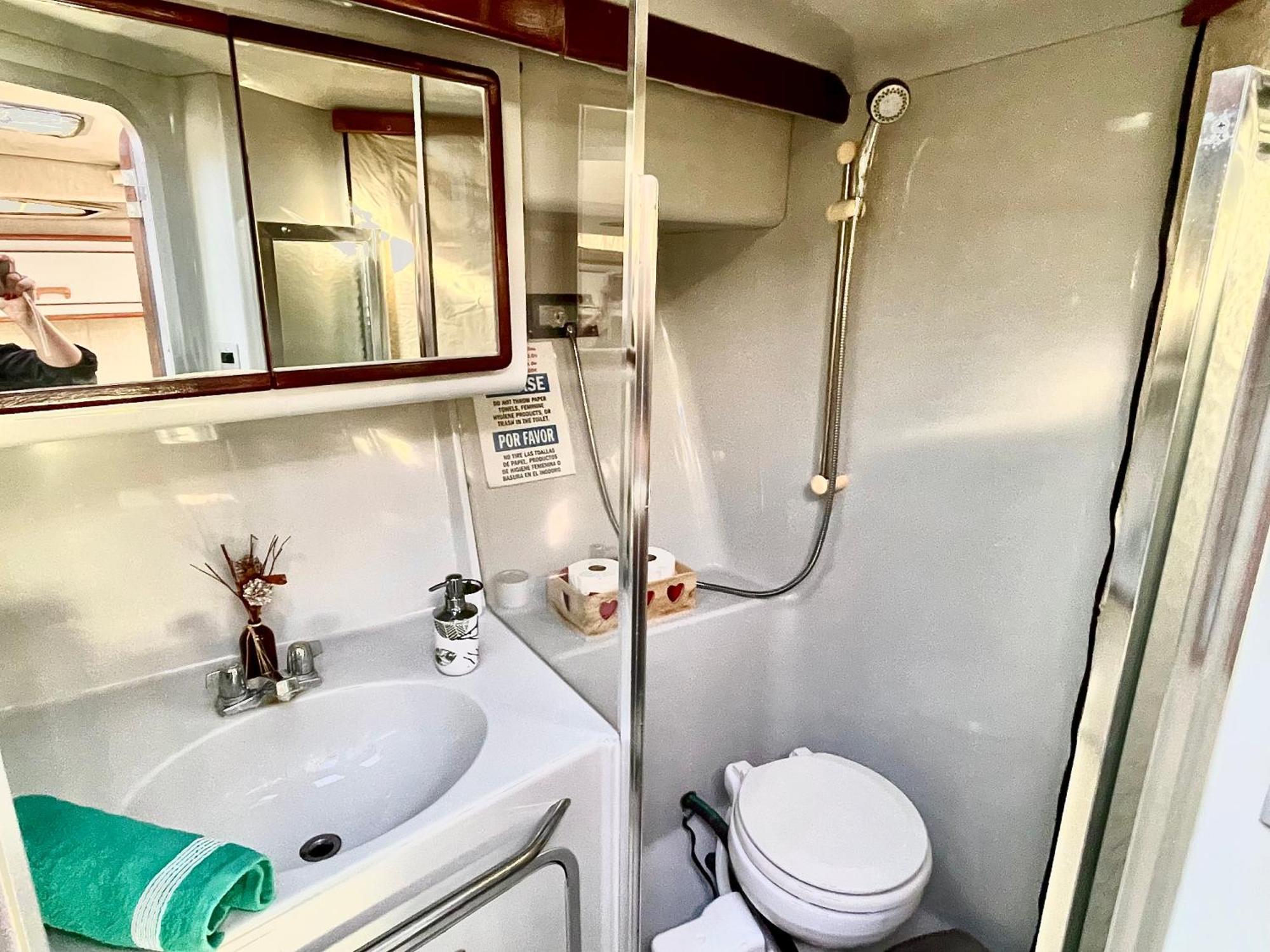 Yacht Hotel Barcelona San Adrián de Besós Zewnętrze zdjęcie